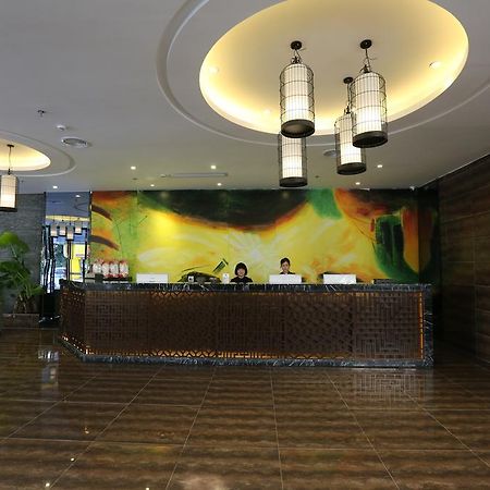 Sotel Inn Hotel San Yuan Li Branch Kanton Exteriér fotografie