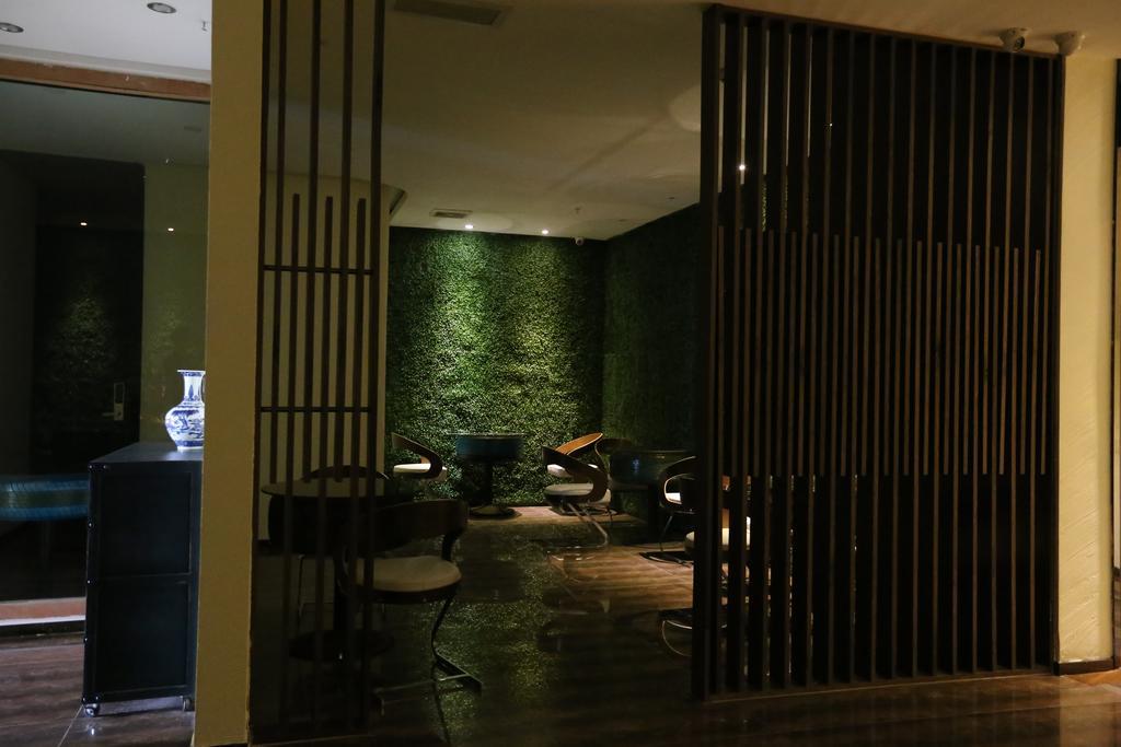 Sotel Inn Hotel San Yuan Li Branch Kanton Exteriér fotografie