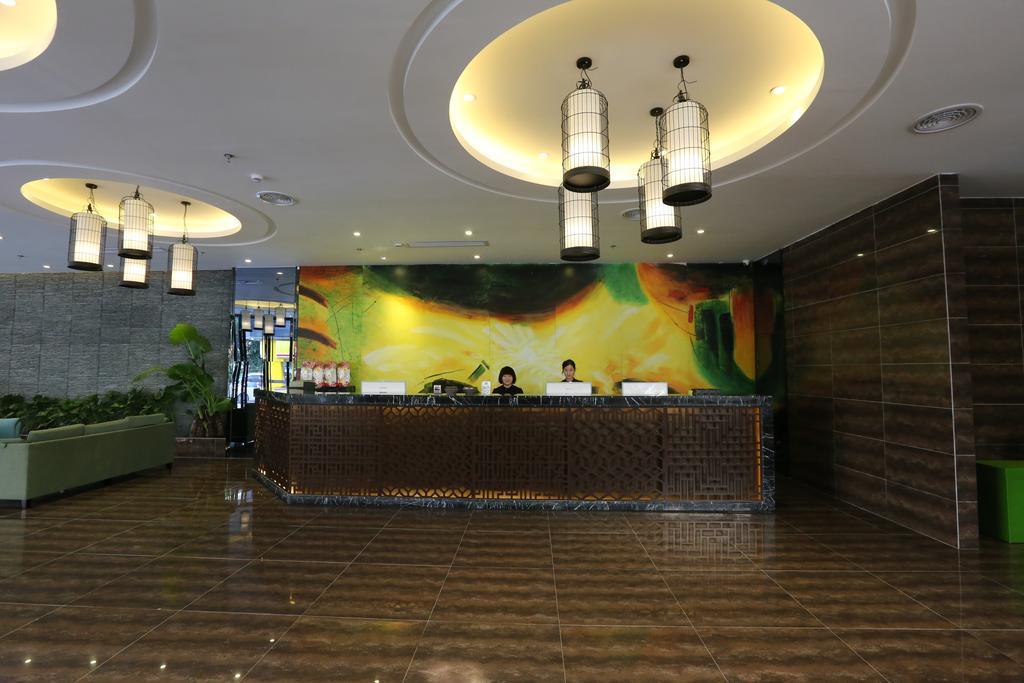Sotel Inn Hotel San Yuan Li Branch Kanton Exteriér fotografie