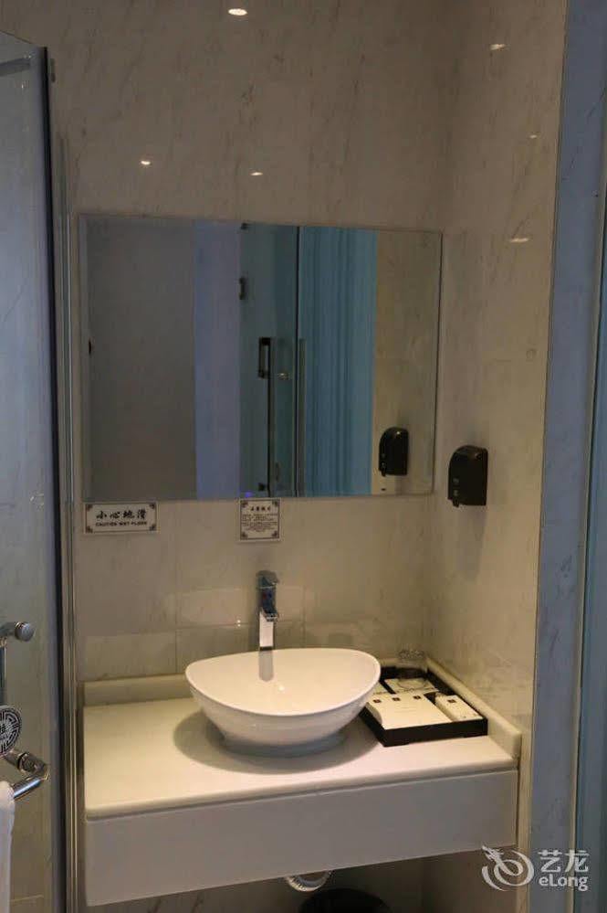 Sotel Inn Hotel San Yuan Li Branch Kanton Exteriér fotografie