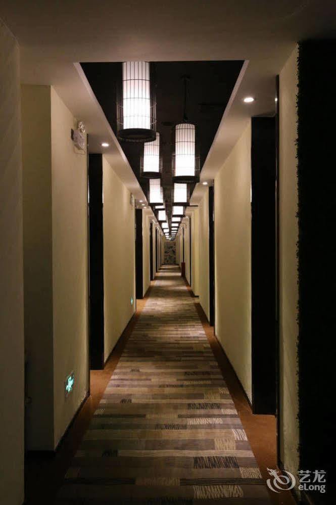 Sotel Inn Hotel San Yuan Li Branch Kanton Exteriér fotografie